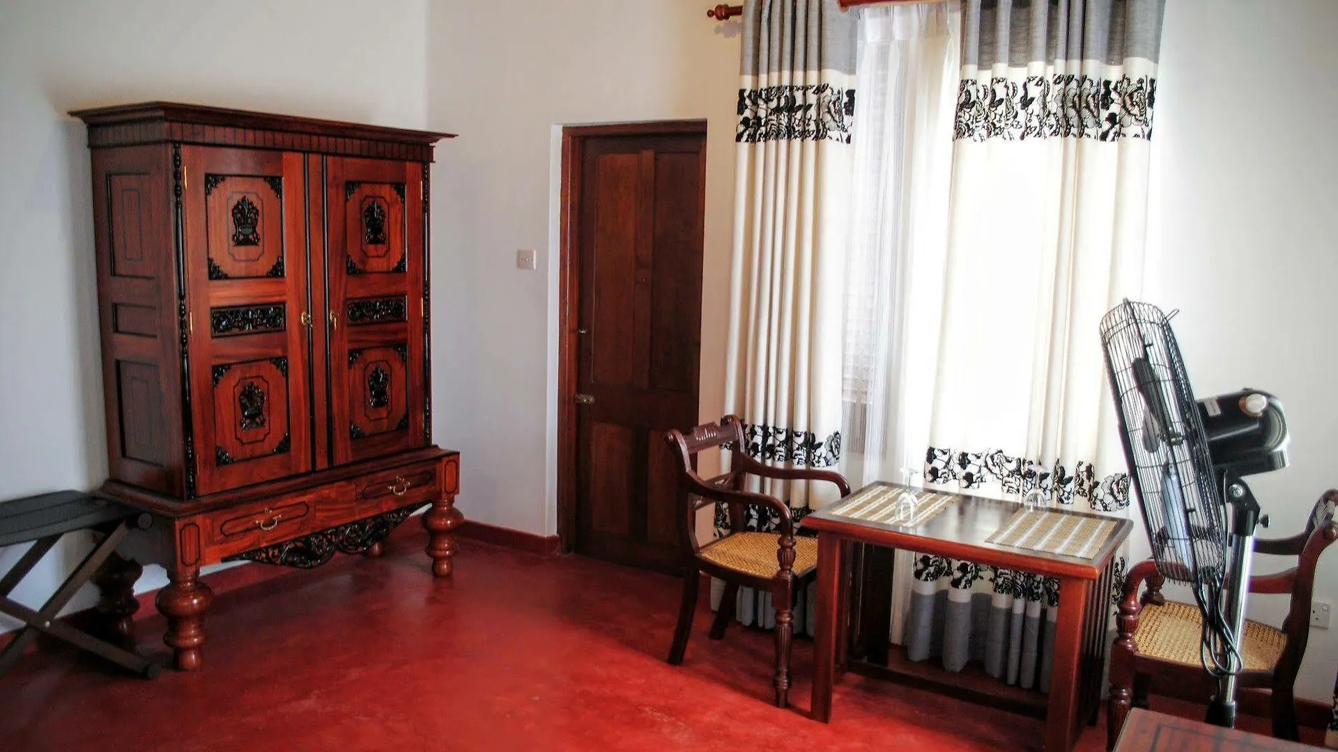 Miura Dutch Edge Hotel Negombo